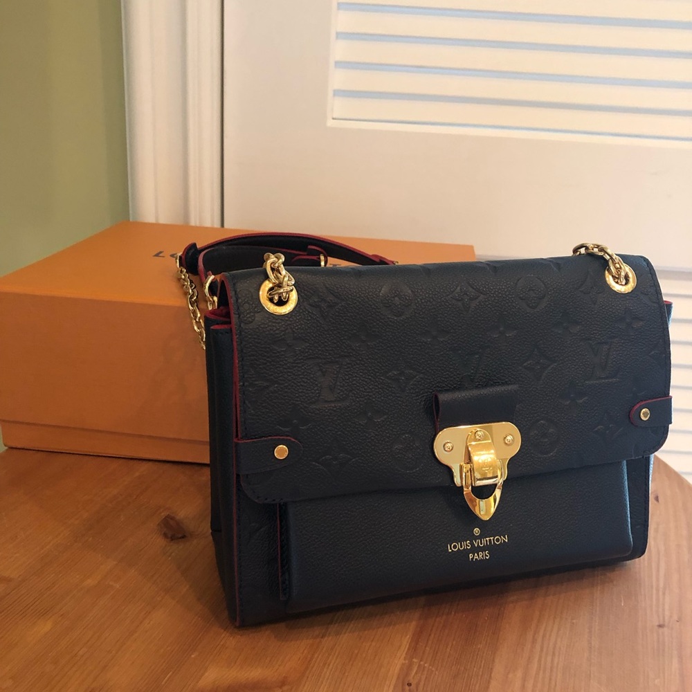 Louis Vuitton purse